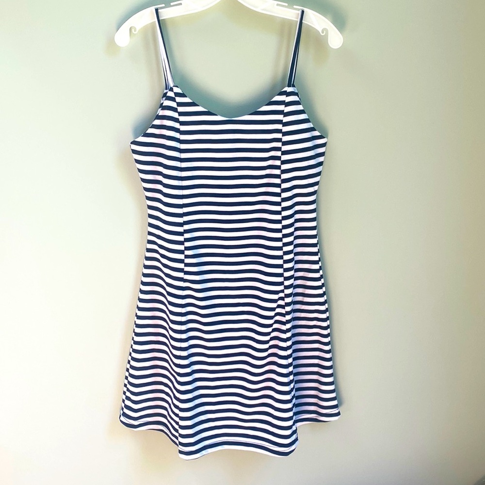 Olive and Oak Sun Dress, Sz M, NWT